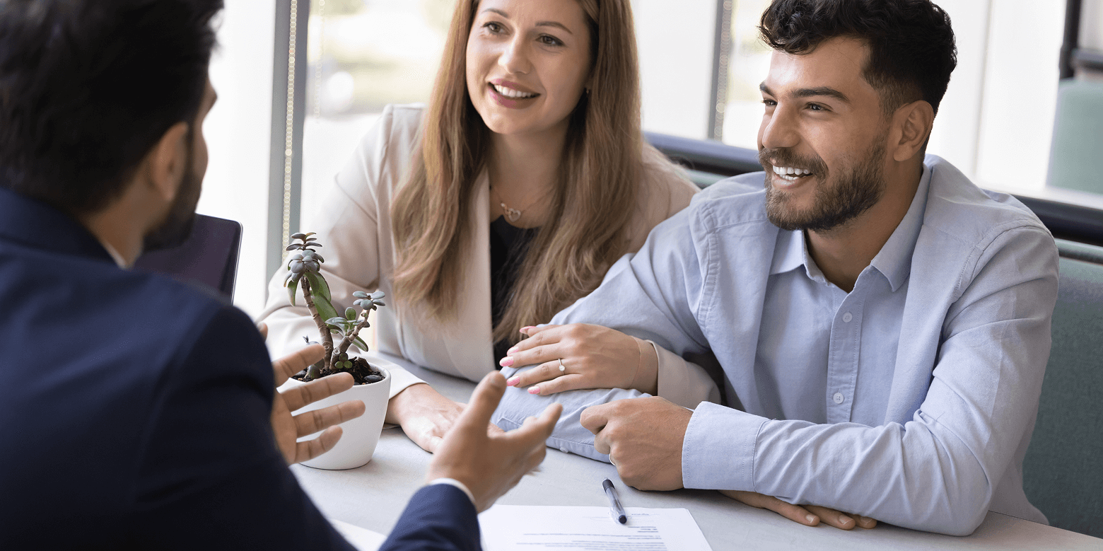 couple talking with an Aspley mortgage broker from NBHL