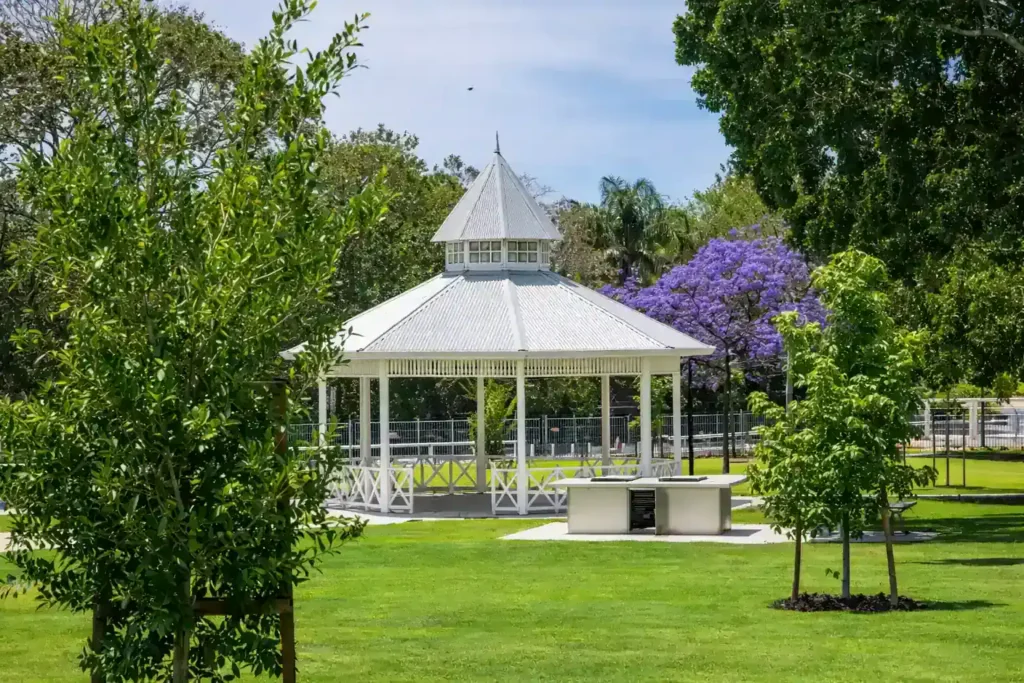Ascot is considered one of the best suburbs in Brisbane when it comes to high end investments